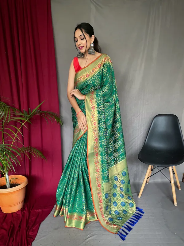 Mustard_Pure_Bandhej_Patola_Silk_Sarees_with_Minakari_Work_With_Blouse_Piece_Attached